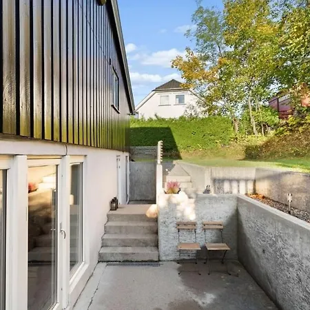 Apartment Cozy 5min To & Dnv With Free Parking