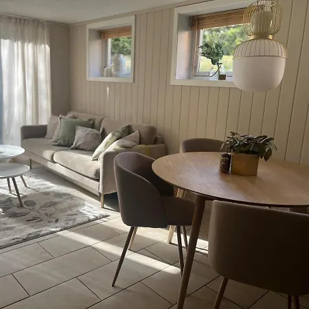 Appartement Cozy 5min To & Dnv With Free Parking *