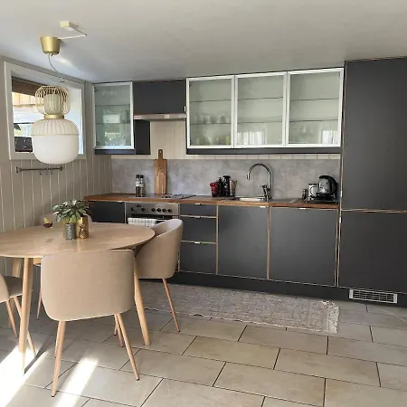 Cozy Apt 5Min To Sandvika & Dnv With Free Parking Leilighet